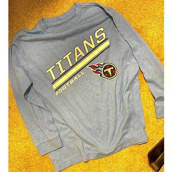 Boys Small Titans Shirt - Picture 1 of 1
